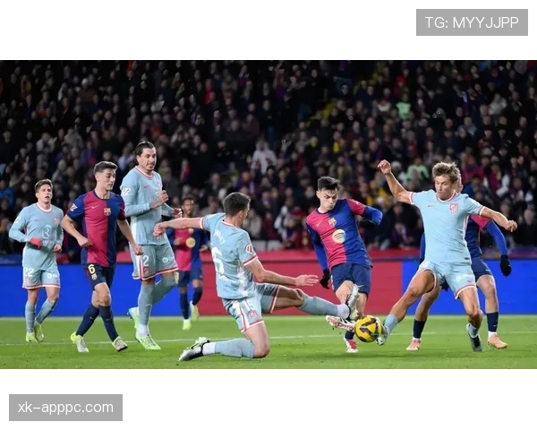 巴萨关键比赛表现起伏：阶段稳定性面临考验，对争冠形势产生制约