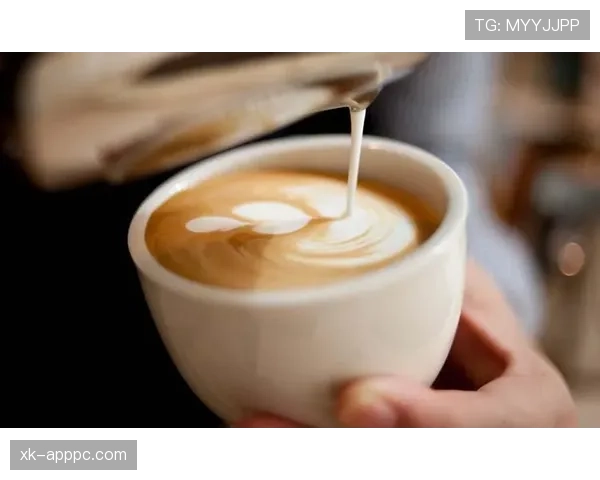 程语轩竟然连喝杯咖啡都像开发布会，这生活咋跟普通人搭边啊？