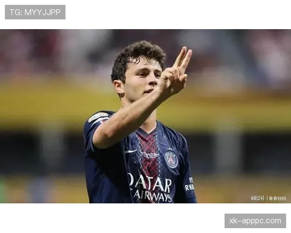 内维斯与罗德里：控场后腰的战术功能差异与角色适配性分析